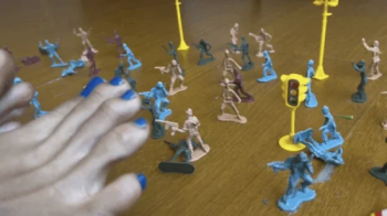 1080P Giantess tramples the entire army.webp