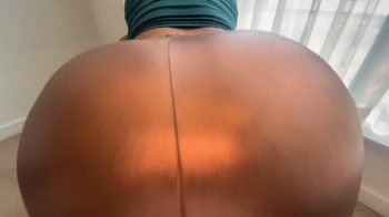 CUM BETWEEN MY FARTING BUTT CHEEKS.webp