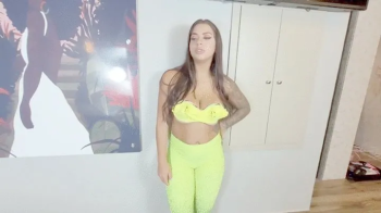 THE PERSONAL TRAINER SNIFFING FARTS IN SECRET - BY BABE AND RAQUEL FISHER - CLIP 1.webp