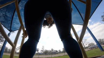 Giantess Crew - Bella - Slow Day.webp