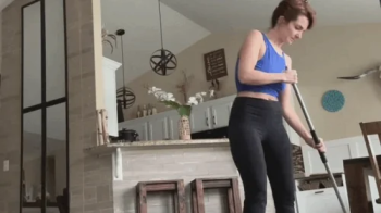 Unknowing giantess!.webp