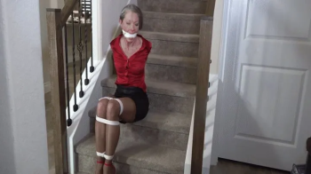 2508PORTIA-Real Estate Lady left tied spread on the stairs SML.webp