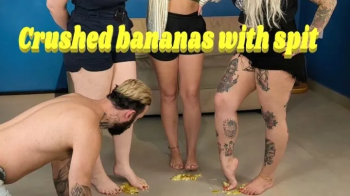 Crushed bananas with spit (en-720).webp