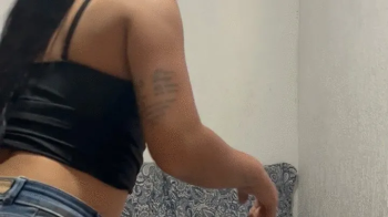 FARTING AND PUTTING ON SEVERAL CLOTHES FOR YOUR FANS PART 1 BY PIETRA HUNTER CAM BY ALINE FULL HD.webp