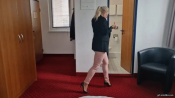 My shoe was stolen in the elevator HD mp4 1920x1080.webp