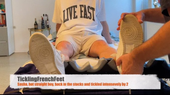 shoeplaying & Footsie 8FF.webp