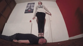 Dancing Sophie 402 FLOOR CAM.webp