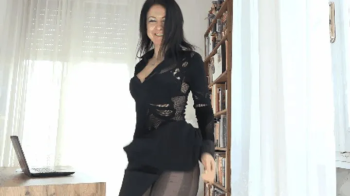 Le scorregge rafforzano il rapporto di coppia - farts strengthen the relationship (MP4 - MOBILE VERSION).webp