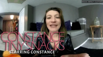 Constance Tiny Snacks VR 360 CL.webp