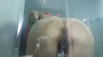 FARTING FOR YOU ON GLASS BOX PART 3 BY QWEEN CAM BY MELISSA RAMOS FULL HD.webp