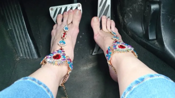 Feet Jewellery Pedal Pumping (mkv).webp