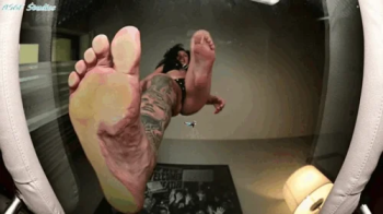 Furious Chicana BAREFOOT glass CRUSH! Giantess DOMINATION!! - MOV.webp
