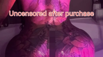 BIG BUTT OILED UP TEASE SLOW MOTION CLIPS TWERKING ASS CLAPPING BATHTUB BUBBLES EBONY.webp