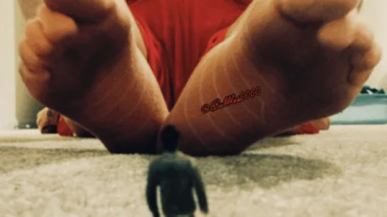Vacation Checklist- Worship and Clean Giantess' Feet.webp