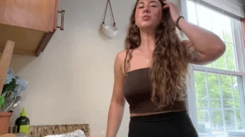 Post-Workout Giantess Vore – Kitchen Shrinkie Feast.webp