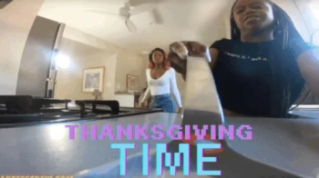 Giantess Crew – Queen Veiny & Aspen – Thanksgiving Time.webp