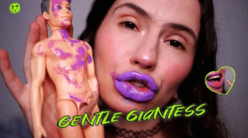 Gentle Giantess Passionate Dirty kiss 2.webp