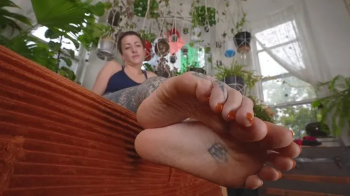 sabin booty soles footjob.webp